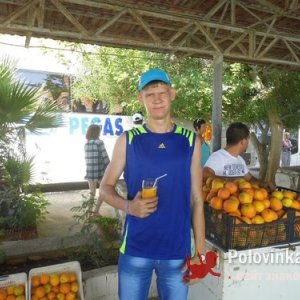 Влад Манаев, 28 лет